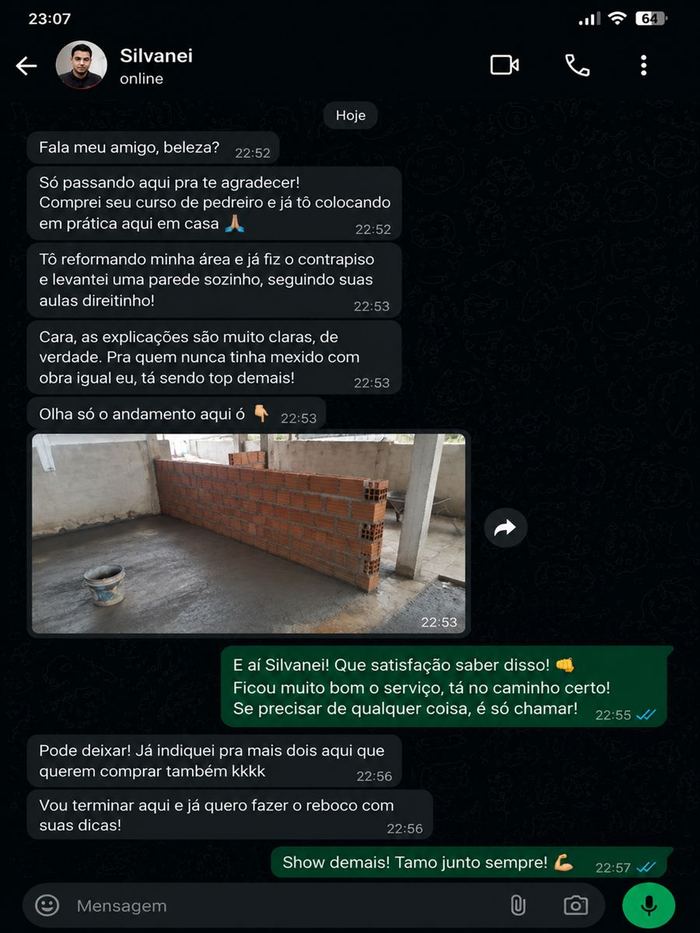 Depoimento de Silvanei, aluno do curso, mostrando parede levantada sozinho